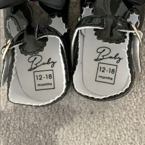 Black patent baby girl shoes with bow - Picture 2 of 4